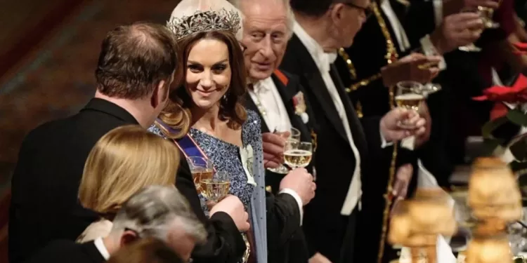 Kate Middleton illumine le banquet d'État 2 - Le Progrès Egyptien Kate Middleton illumine le banquet d'État 1 - Le Progrès Egyptien