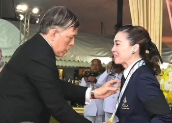 La reine de Thaïlande médaillée d’or en voile