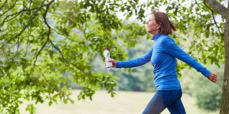 Les personnes qui marchent vite sont des gens consciencieux... 1 - Le Progrès Egyptien