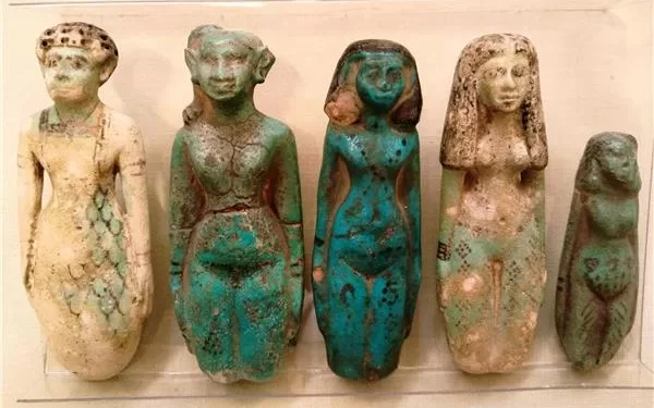 « Les statues féminines »… symboles de la beauté et de la spiritualité à travers les civilisations anciennes 1 - Le Progrès Egyptien