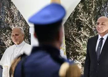 En messager de paix, le pape appelle les Libanais à rester dans leur pays