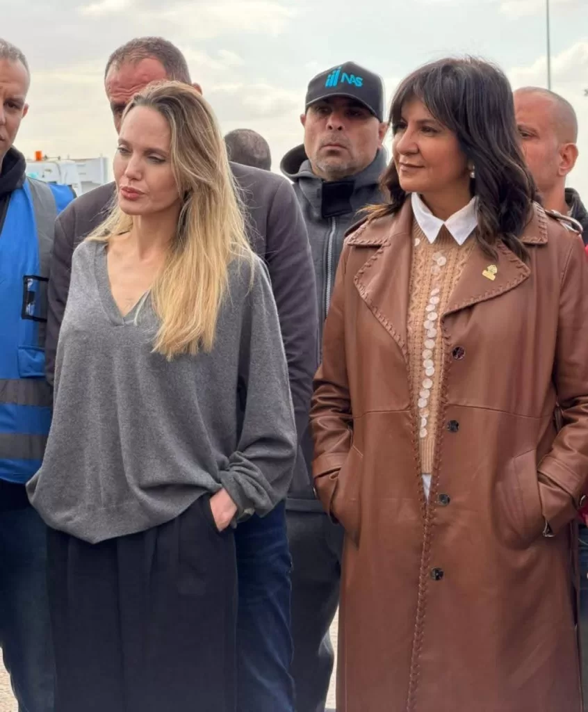 Angelina Jolie au passage de Rafah 5 - Le Progrès Egyptien