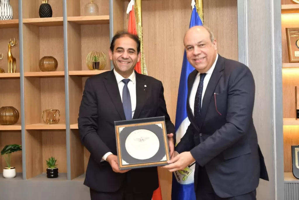 Doctorat à EgyptAir: Al-Hefni supervise une thèse 5 - Le Progrès Egyptien