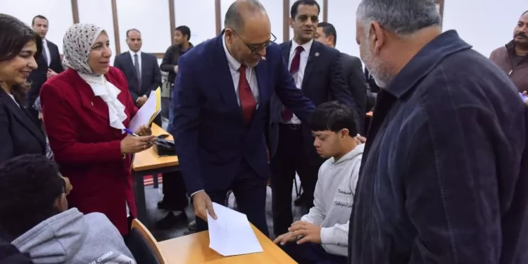 Remise de vingt contrats de travail à des personnes handicapées 2 - Le Progrès Egyptien Remise de vingt contrats de travail à des personnes handicapées 1 - Le Progrès Egyptien