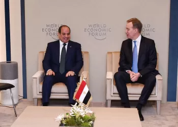 Le président Al-Sissi rencontre le président du Forum économique mondial à Davos