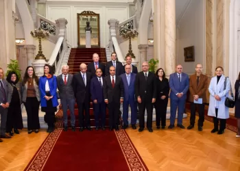 Le ministre des Affaires étrangères rencontre la Commission nationale du Mécanisme africain d’évaluation par les pairs