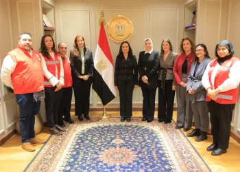 La ministre de la Solidarité sociale rencontre la chef de mission du Comité international de la Croix-Rouge au Caire