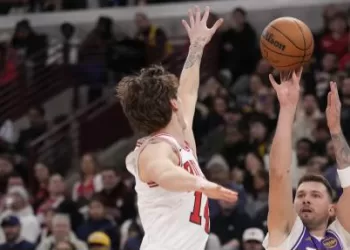 NBA: Doncic éteint les Bulls, Mitchell porte les Cavaliers face au Magic