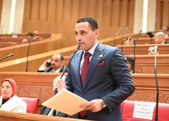 Appel à revoir la décision d’imposer des droits de douane sur les téléphones portables personnels