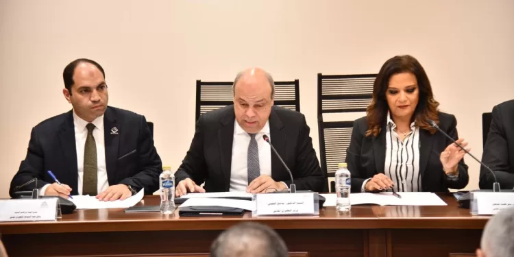 Devant la Commission du Tourisme et de l’Aviation: Al-Hefni présente la stratégie du secteur 2 - Le Progrès Egyptien Devant la Commission du Tourisme et de l’Aviation: Al-Hefni présente la stratégie du secteur 1 - Le Progrès Egyptien