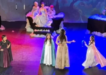 Le combat du bien et du mal illumine «Le Jardin des rêves» au Palais de la Culture d’Anfouchi 3 - Le Progrès Egyptien Le combat du bien et du mal illumine «Le Jardin des rêves» au Palais de la Culture d’Anfouchi