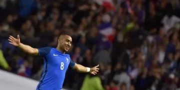 Foot: Fin de carrière pour Dimitri Payet, roi sans couronne