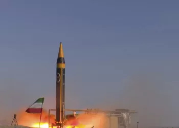 Un missile iranien de longue portée frappe Dimona