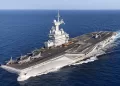 Le porte-avions “Charles-de-Gaulle” arrivera “samedi en Méditerranée”