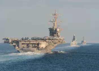 Le Pentagone dément toute frappe contre le porte-avions US Abraham Lincoln