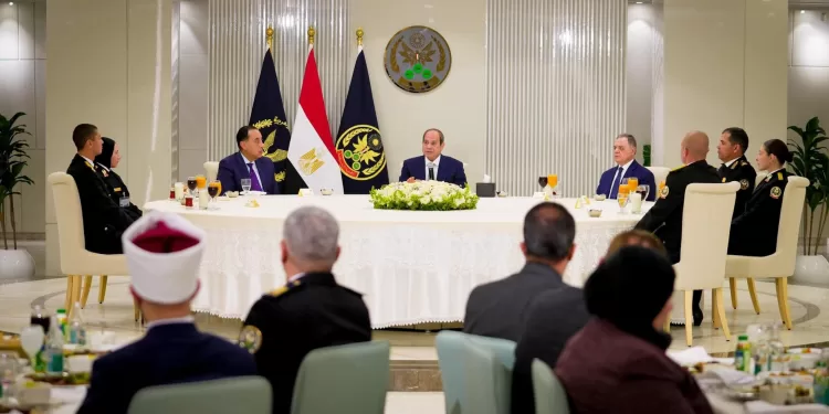 Le président Al-Sissi participe à l’iftar de l’Académie de police 2 - Le Progrès Egyptien Le président Al-Sissi participe à l’iftar de l’Académie de police 1 - Le Progrès Egyptien