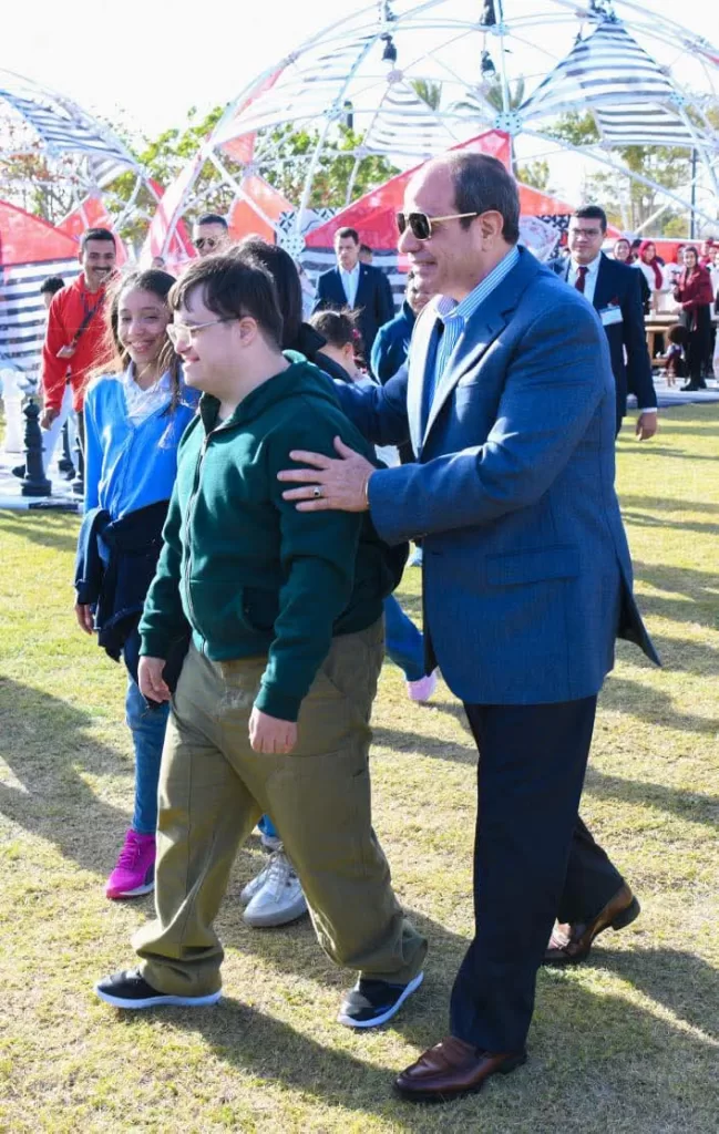 Al-Sissi accomplit la prière de l’Aïd al-Fitr et inaugure le monorail de la Nouvelle Capitale administrative 19 - Le Progrès Egyptien