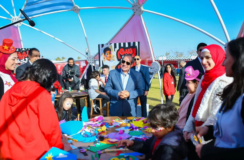 Al-Sissi accomplit la prière de l’Aïd al-Fitr et inaugure le monorail de la Nouvelle Capitale administrative 11 - Le Progrès Egyptien