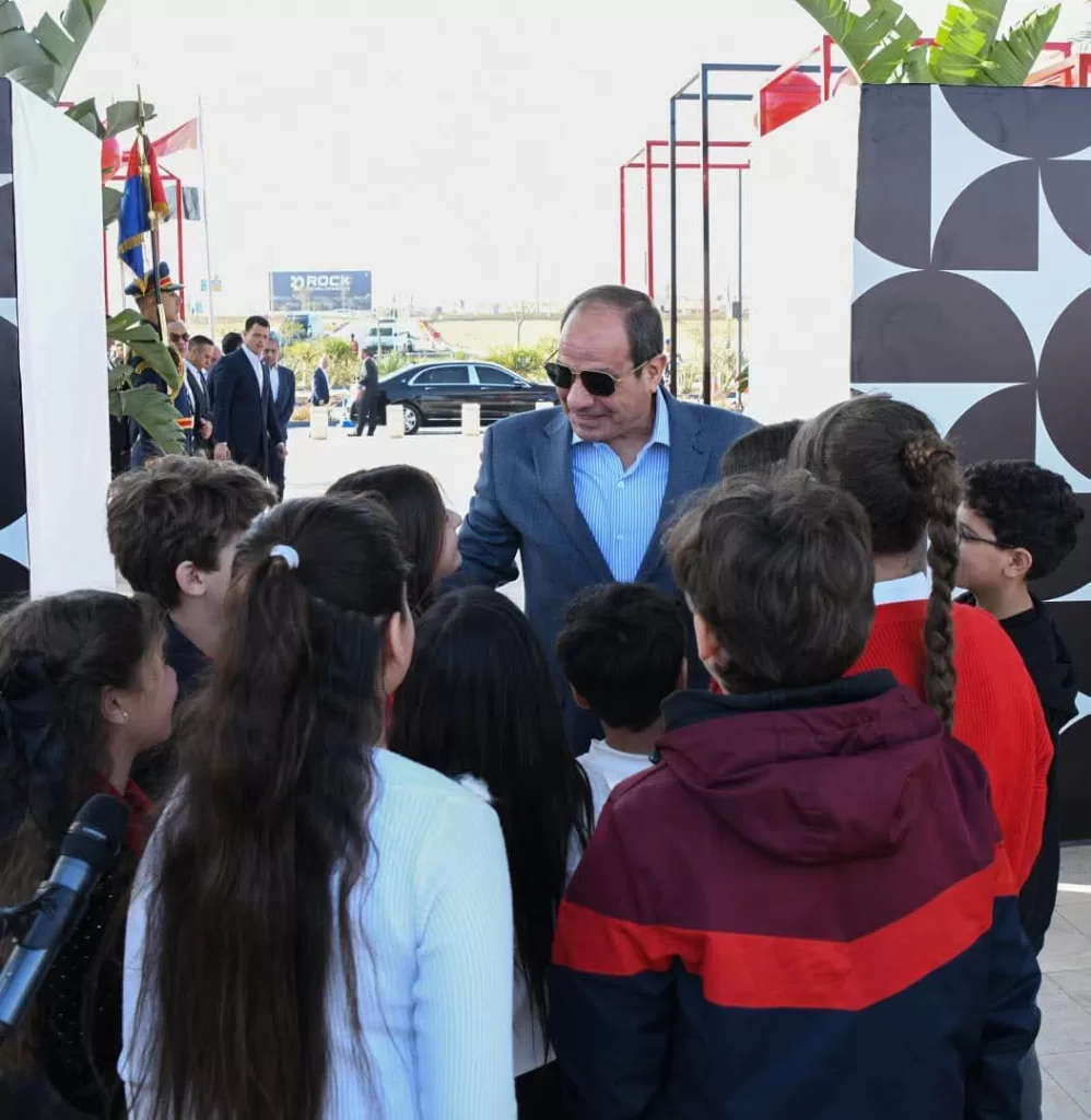 Al-Sissi accomplit la prière de l’Aïd al-Fitr et inaugure le monorail de la Nouvelle Capitale administrative 7 - Le Progrès Egyptien