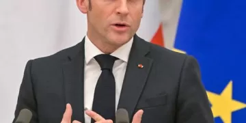 Macron : La France déploiera 12 navires de guerre pour sécuriser la navigation