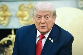 Trump examine des mesures pour contrôler les prix du pétrole