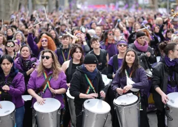 Espagne : Les slogans « Non à la guerre » dominent les manifestations de la Journée internationale des femmes 3 - Le Progrès Egyptien Espagne : Les slogans « Non à la guerre » dominent les manifestations de la Journée internationale des femmes