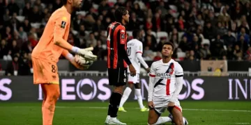 Ligue 1: le PSG assomme Nice et reprend la tête
