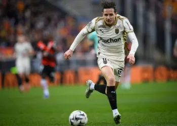 Ligue 1: une nouvelle chance pour Lens, un choc Lyon-Monaco