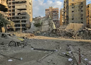 L’Iran promet de ne pas se rendre, l’aéroport de Téhéran pilonné