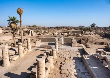 Karnak : La porte de Ramsès III restaurée et découverte d’une stèle de l’époque de Tibère 4 - Le Progrès Egyptien Karnak : La porte de Ramsès III restaurée et découverte d’une stèle de l’époque de Tibère