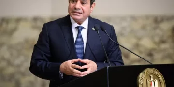 Al-Sissi examine l’impact des tensions régionales sur le Canal de Suez et appelle à renforcer l’état de vigilance et de disposition