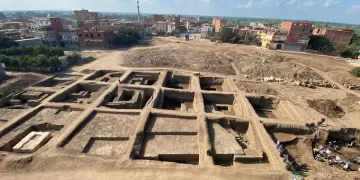 Égypte : découverte d’une statue colossale du roi Ramsès II dans le site de Tell Faroun à Sharqia