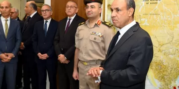 Abdel-Aati inaugure la salle de conservation des documents sécurisés au siège du ministère des AE