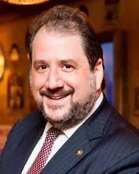 Fusillade visant Trump : des charges limitées pour l’instant