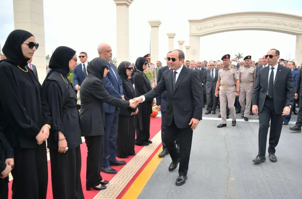 Al-Sissi prend part aux obsèques du père du Premier ministre 3 - Le Progrès Egyptien