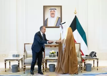 Solidarité régionale : Badr Abdelatty remet un message de soutien du président Al-Sissi à l’émir du Koweït