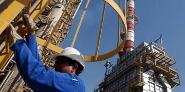 Pétrole: les prix montent malgré la sortie des EAU de l’OPEP