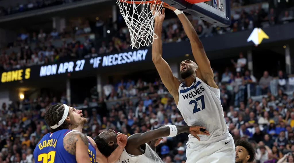 Play-offs NBA: Minnesota et Atlanta égalisent, Cleveland se détache<div></div> 1 - Le Progrès Egyptien