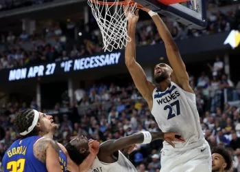 Play-offs NBA: Minnesota et Atlanta égalisent, Cleveland se détache