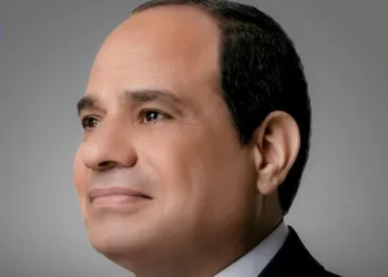 Al-Sissi dépose une gerbe au Mémorial des martyrs et sur la tombe d’El-Sadate