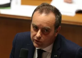 Lecornu appelle LR à “une grande clarification” avec le RN