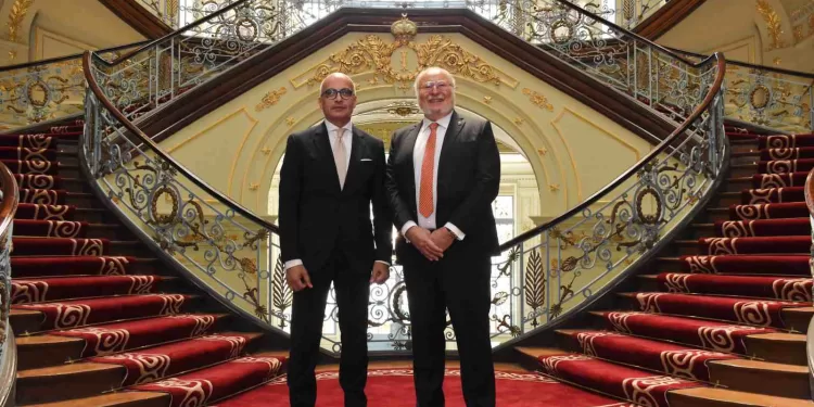 Visite historique au palais de Zaafaran : l'Université Ain Shams accueille le roi Ahmed Fouad II 1 - Le Progrès Egyptien