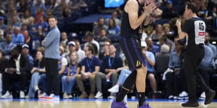 NBA: le Thunder écrase les Lakers, Doncic sorti blessé 2 - Le Progrès Egyptien NBA: le Thunder écrase les Lakers, Doncic sorti blessé 1 - Le Progrès Egyptien