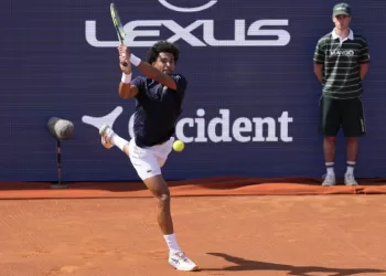 Tennis: Arthur Fils couronné à Barcelone, un mois avant Roland-Garros