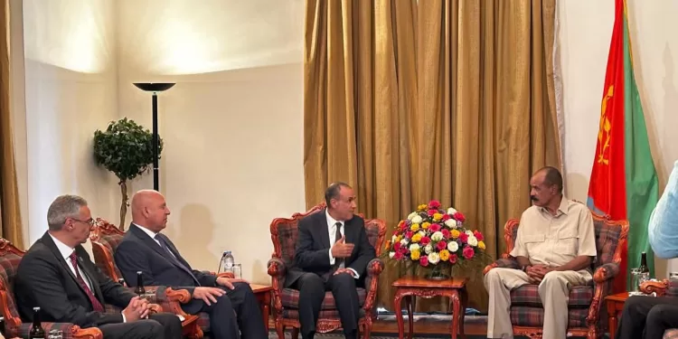 Les ministres des Affaires étrangères et des Transports rencontrent le président érythréen 2 - Le Progrès Egyptien Les ministres des Affaires étrangères et des Transports rencontrent le président érythréen 1 - Le Progrès Egyptien