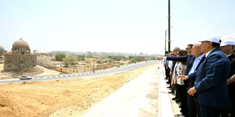 Madbouli inspecte les travaux de développement dans les quartiers de Sayéda Aïcha et Sayéda Nafissa 2 - Le Progrès Egyptien Madbouli inspecte les travaux de développement dans les quartiers de Sayéda Aïcha et Sayéda Nafissa 1 - Le Progrès Egyptien
