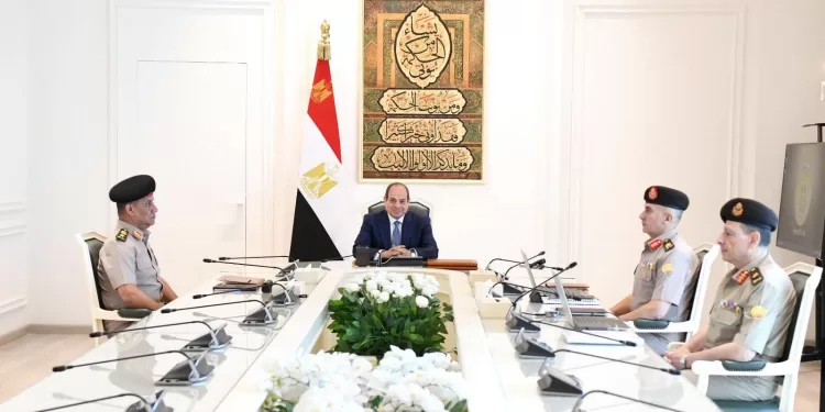 Al-Sissi se réunit avec le ministre de la Défense 2 - Le Progrès Egyptien Al-Sissi se réunit avec le ministre de la Défense 1 - Le Progrès Egyptien