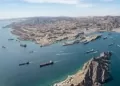 Tirs d’avertissement et montée des tensions à Ormuz