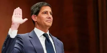 Kevin Warsh prête serment à la tête de la Réserve fédérale américaine