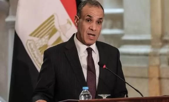 Badr Abdel Aati rencontre des étudiants égyptiens en Suisse 2 - Le Progrès Egyptien Badr Abdel Aati rencontre des étudiants égyptiens en Suisse 1 - Le Progrès Egyptien